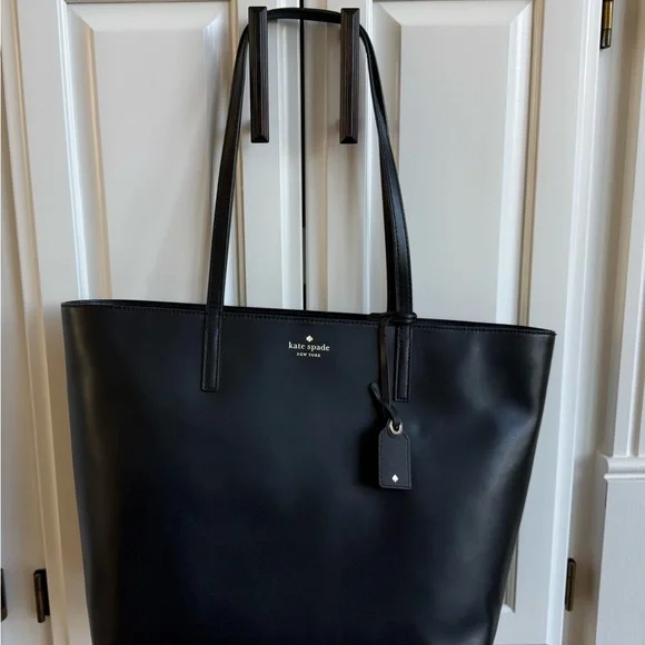 Kate Spade Janie Black Leather Medium Tote zip closure - Picture 2 of 9